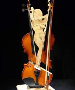 Scultura realizzata con vero violino e base in carparo Massimo Iacovelli