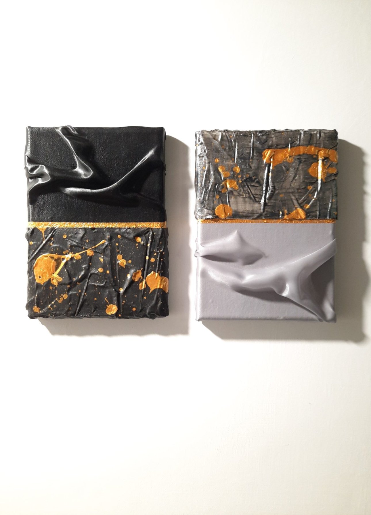 "Pianeta X pt.1 & Pianeta X pt.2" di Emanuele Marchetti - Tecnica mista su tela - Astratto - 26x18x1,5cm